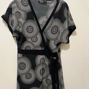 Black and White Patterned top